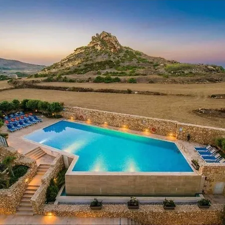 Hillock Gozo *